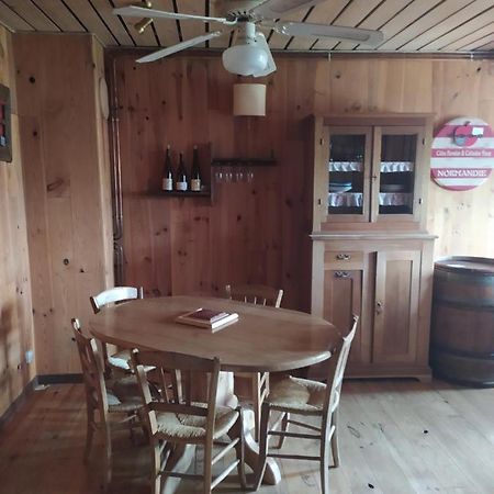 ホテル Le Saloon Chazey-sur-Ain エクステリア 写真