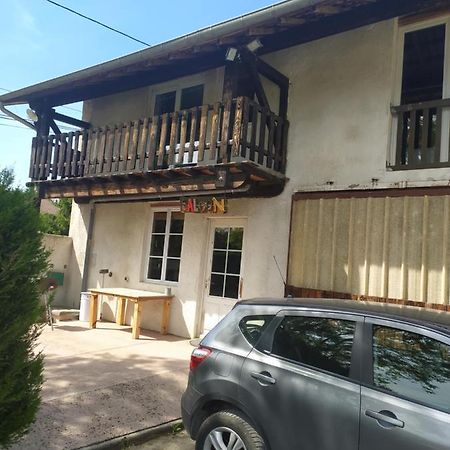 ホテル Le Saloon Chazey-sur-Ain エクステリア 写真